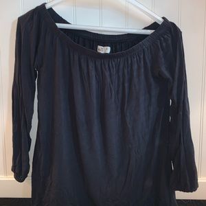 Hollister Off the shoulder long sleeve top 🖤